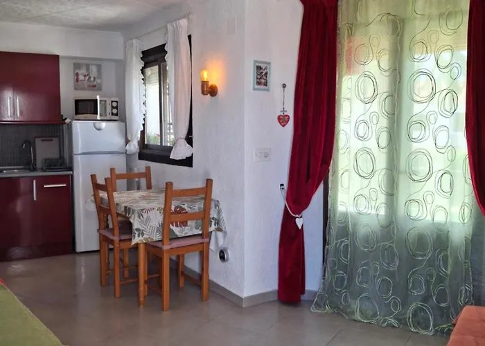 Oasis Park デニア